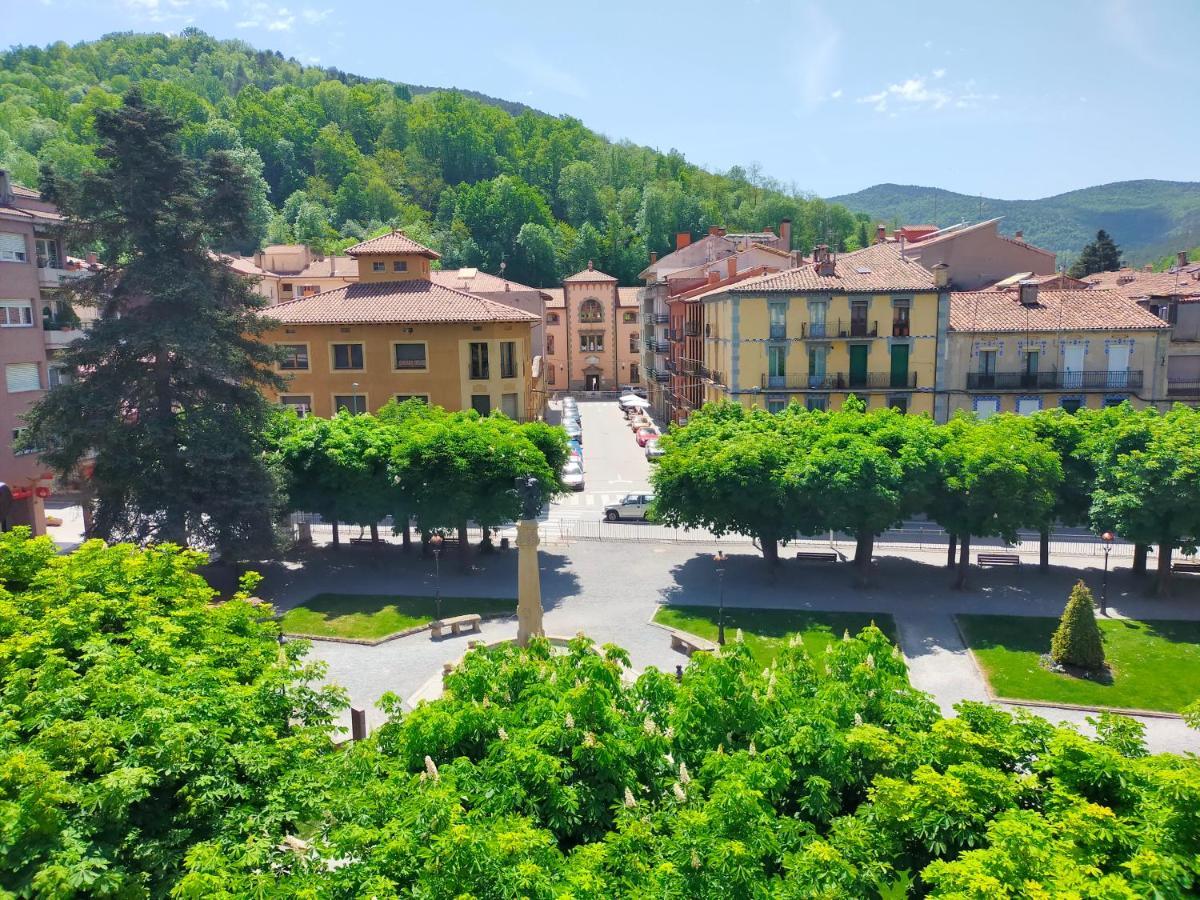 Can Planas Soleado, Amplio Con Vistas Y Parking Sant Joan de les Abadesses Ngoại thất bức ảnh