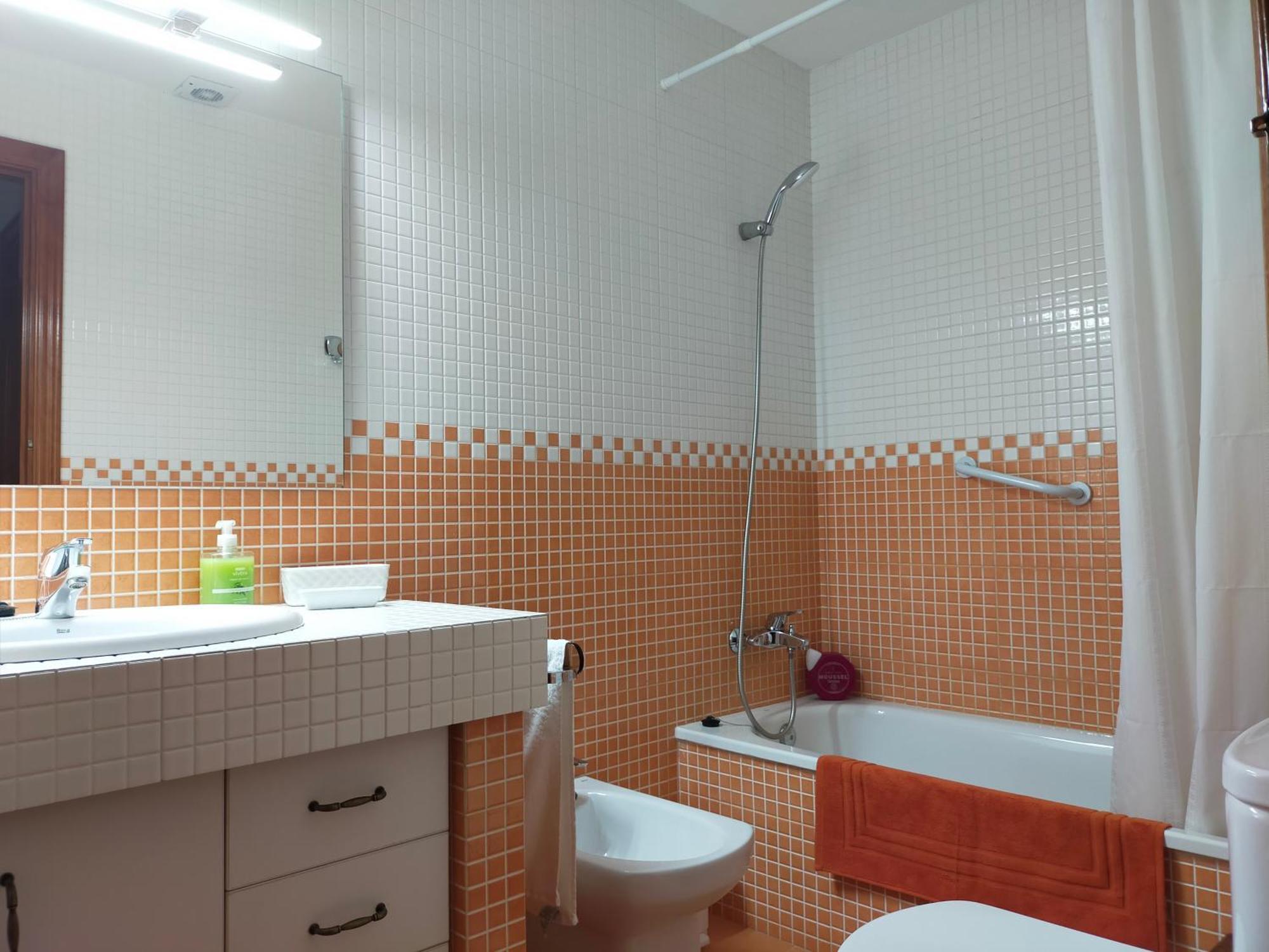 Can Planas Soleado, Amplio Con Vistas Y Parking Sant Joan de les Abadesses Ngoại thất bức ảnh